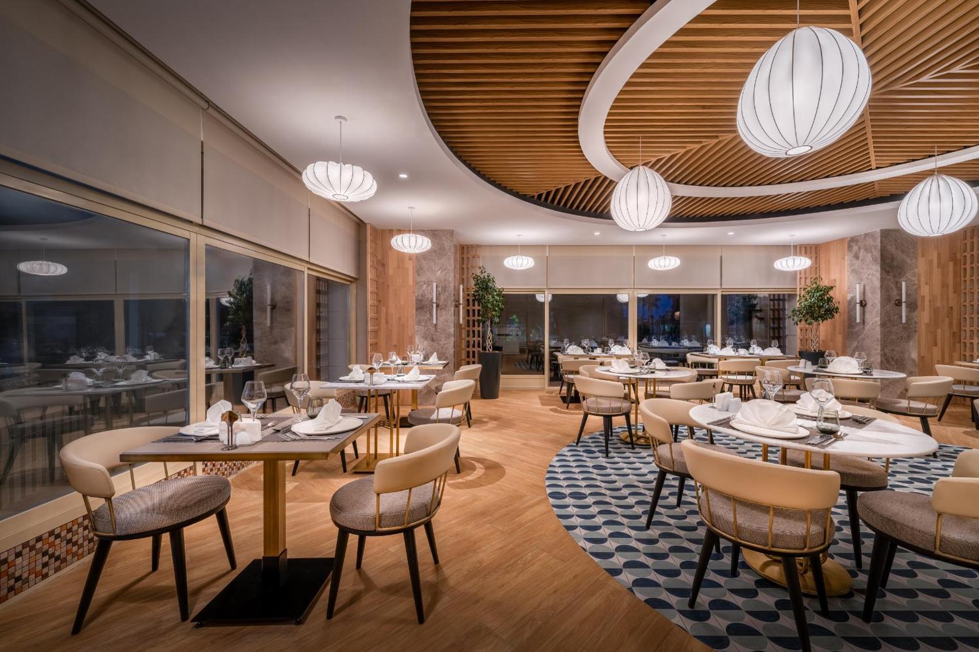 Trendy Palm Hotel 5*
