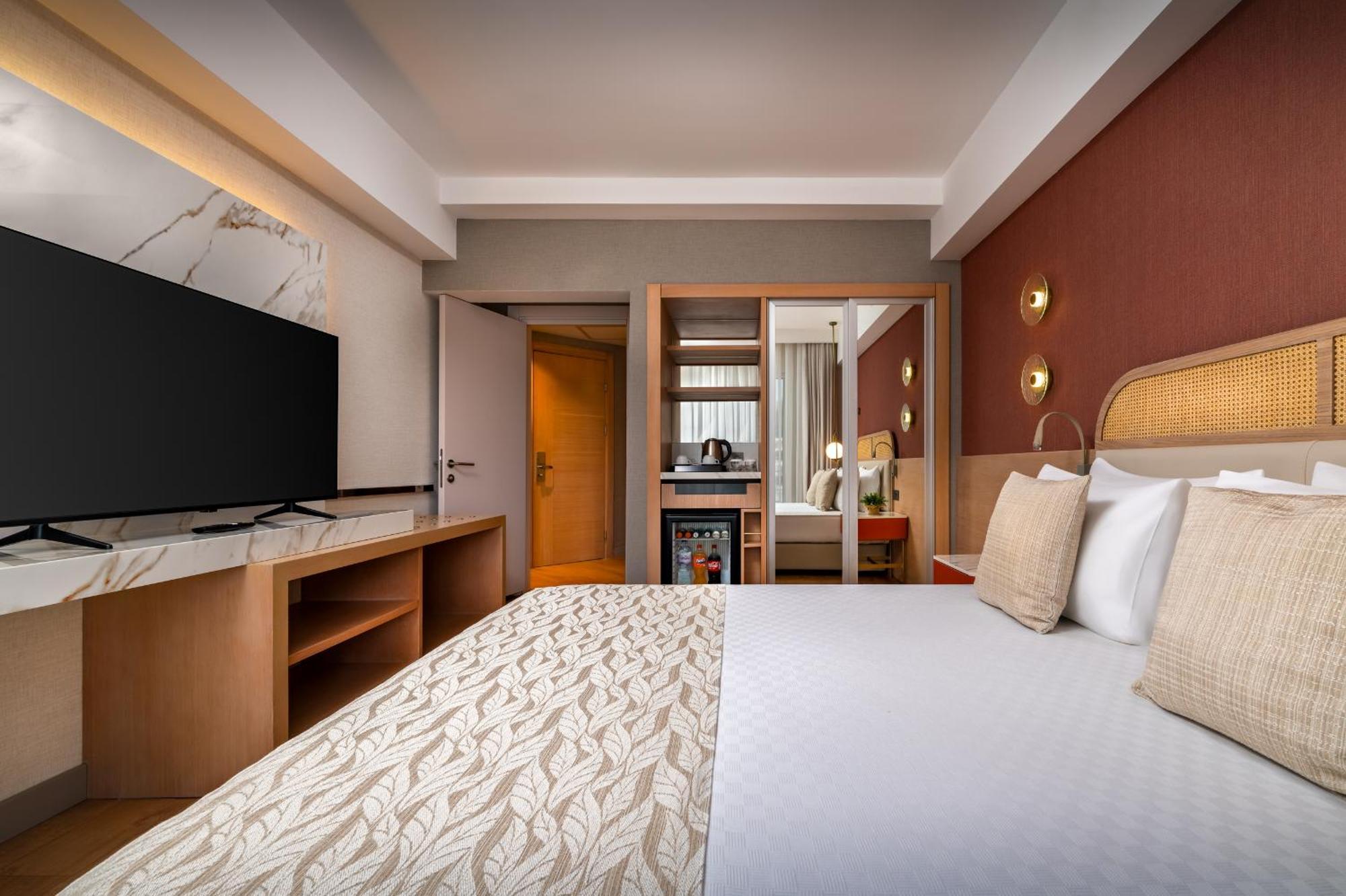 Trendy Palm Hotel 5*