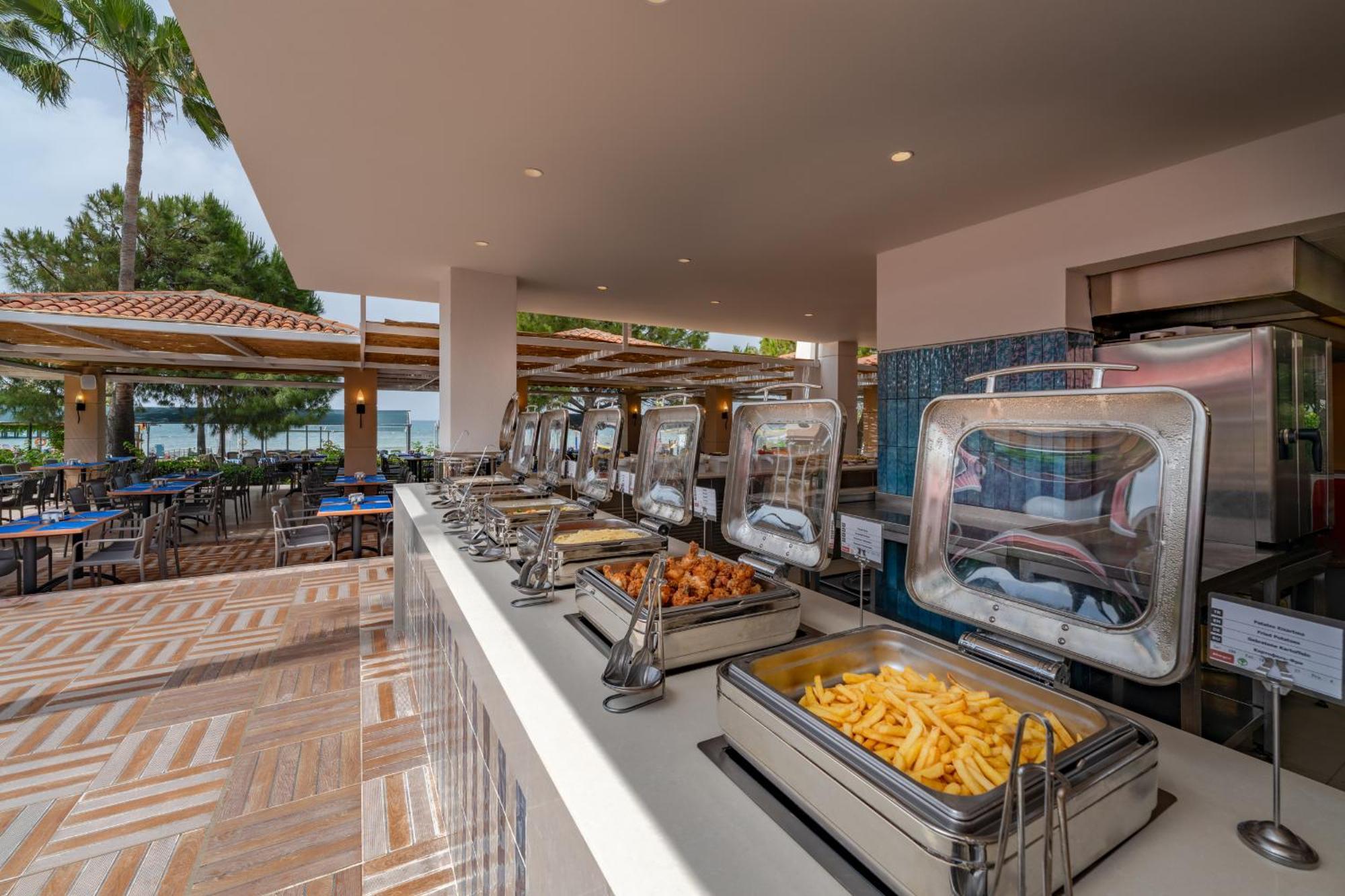 Trendy Palm Hotel 5*