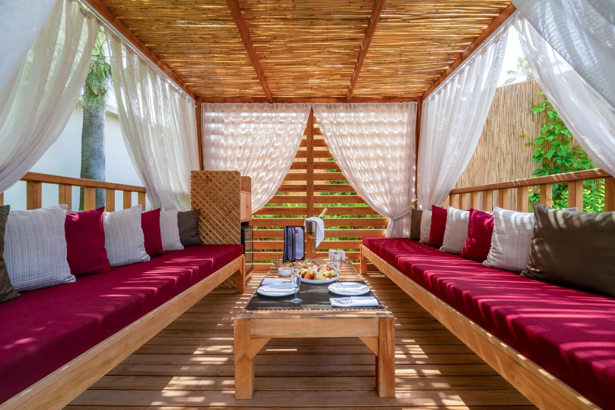 Trendy Palm Hotel 5*