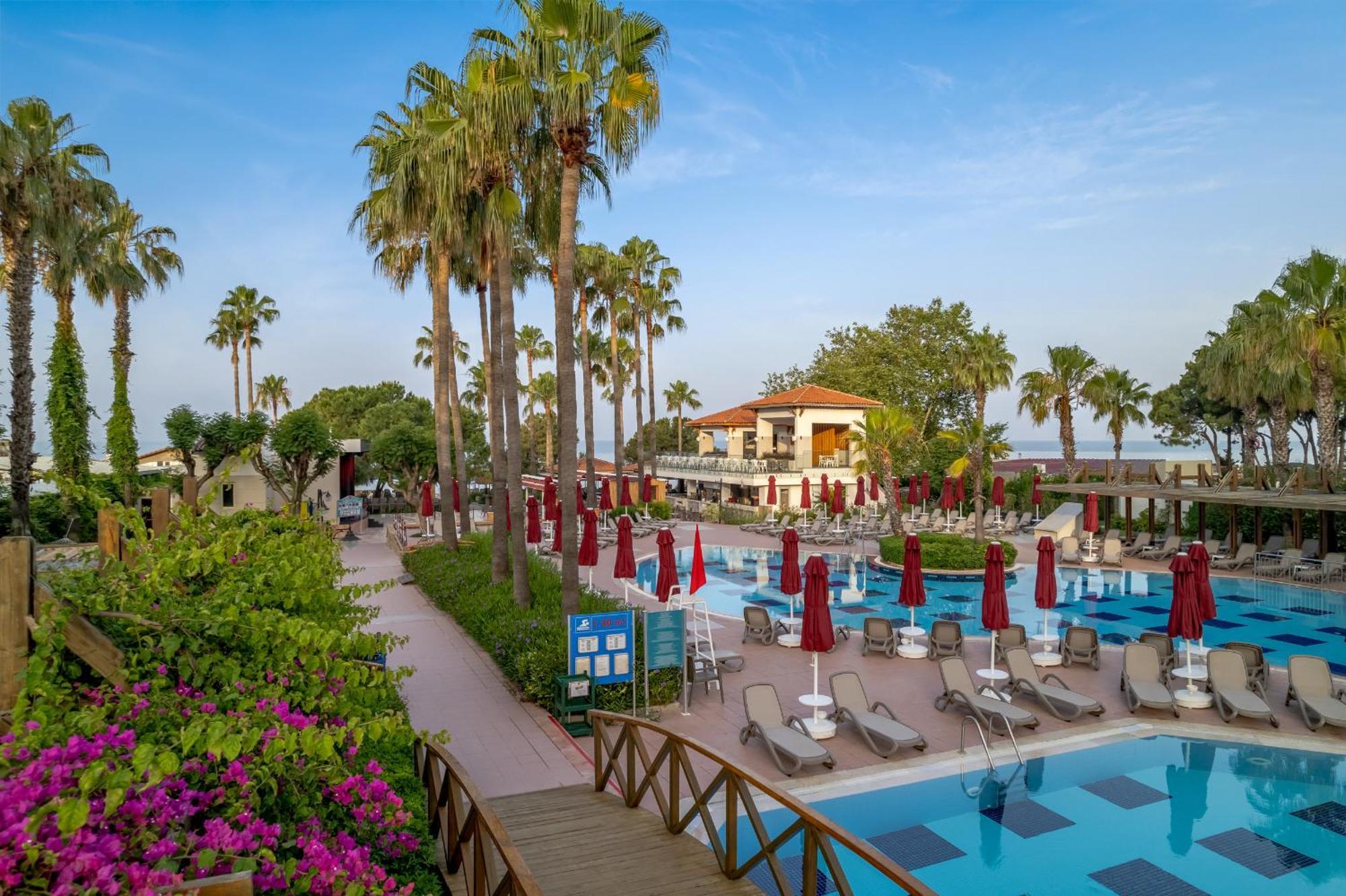 Trendy Palm Hotel 5*