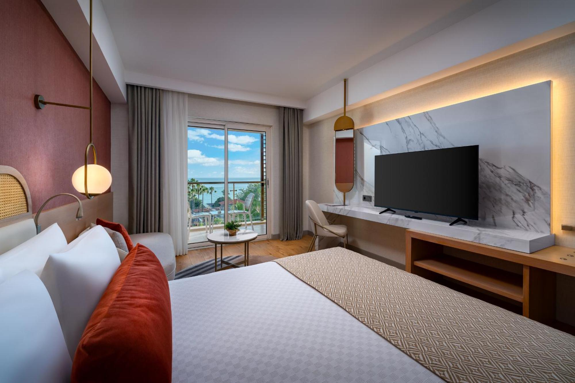 Trendy Palm Hotel 5*